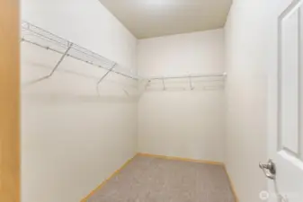 Primary room Walk in closet