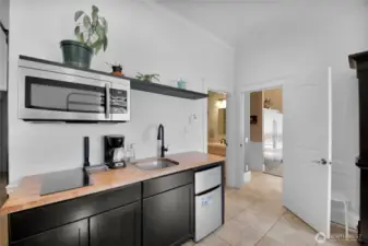 Main level MIL kitchenette. . .