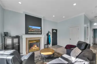 Main level MIL living area. . .has it's own entrance from the exterior.