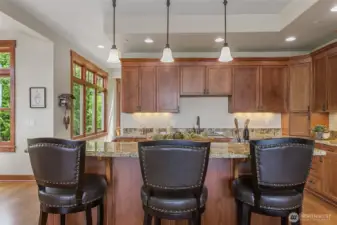 Guests can sit to converse.
