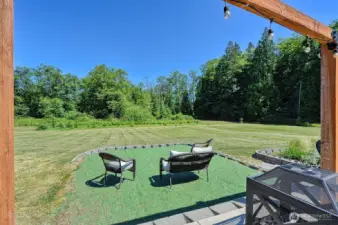 Another view of back patio.