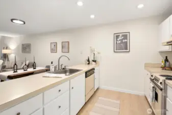 Don't get locked away in the kitchen!  Open plan allows you to stay connected while you cook - enjoy chatting, TV and lake views from your cooking space.