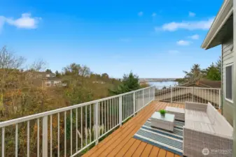 New wraparound view deck