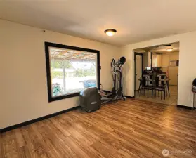 Options: Dining Room, Work-out area, sitting rm