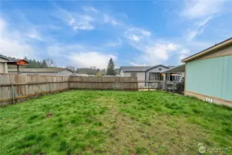 Large Back Yard/Lot