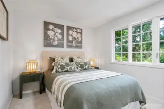 2nd bedroom