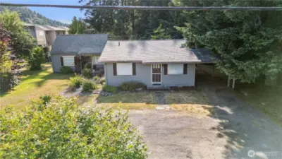 3 units, 2 houses, 1 lot!
