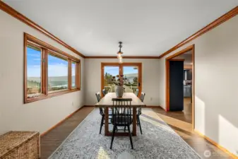 From living to dining