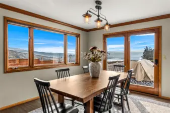 More dining with VIEWS!