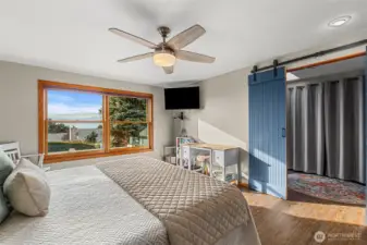 Primary to closet and updated primary 3/4 bath