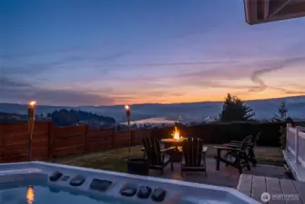 The Columbia River at dusk.  Wow!