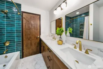 Full bathroom near the bedrooms on the lower level