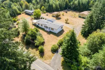 Home w /circular driveway