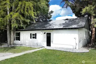 Additional entry on the Gibson side of home.