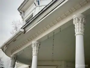 Fine woodworking details