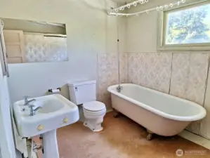 Upstairs bathroom