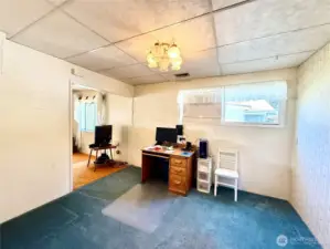 Dining room or office space