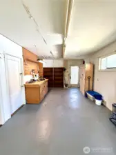 Storage area/workspace with outside entry