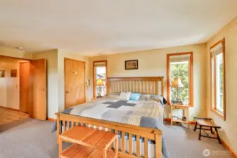 Spacious primary suite