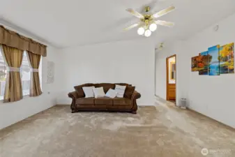 Spacious living room