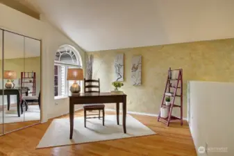 Upper level den, could be renovated to make 3rd bedroom