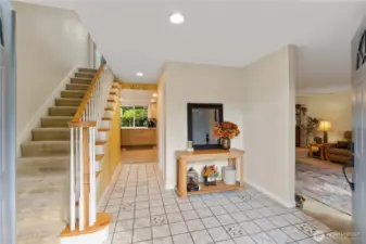 Light & bright entry