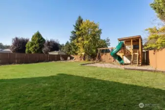 lots of space for pets, play and get togethers