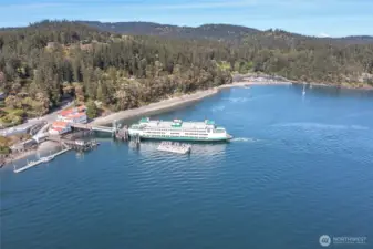 The 887 LaPorte Road property is conveniently located just minutes from the Washington State Ferry.