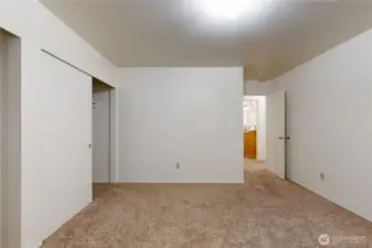 Vacant Unit, 249.