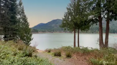 Trail provides access to Alder Lake and a 25ft floating dock, 50ft of non-deeded lakefront access.