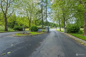 Gated Entry to The Lakes