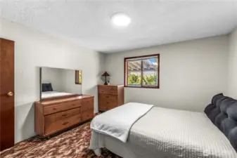 Upper bedroom