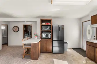 lower level kitchen