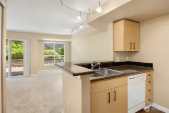 Open plan, very quiet, lush green views.