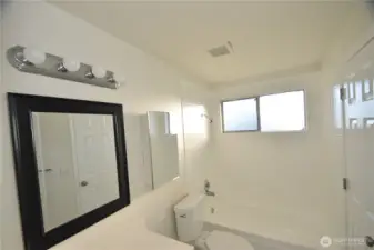 Full Bathroom upstairs