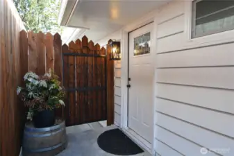 Cozy Entry & Gate