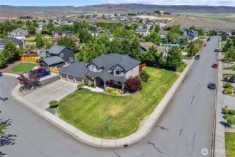 Corner lot and cul-de-sac Fancher Heights to Inglewood dr.