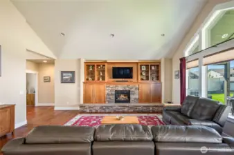 Spacious living room