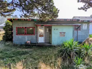 Welcome to the Beach, one of a kind beach bungalow!