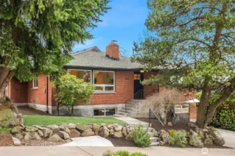 Hillman City Mid-Century Modern. Updated for today.