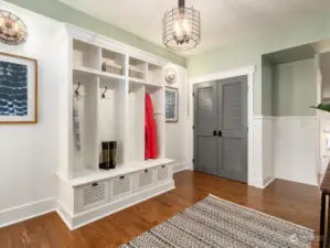 Large entry way with closet and cubbies to keep everyone organized