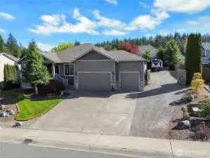 Look at alll this space to access your RV and toy parking area!