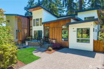 Elegant Luxury Living Just Minutes from Downtown Bellevue