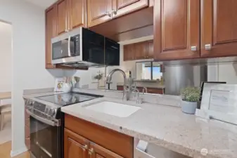Features stainless appliances