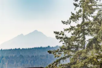 Gorgeous Mountain View from upstairs