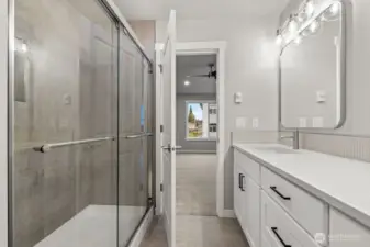 Photographs are for illustrative purposes only. Features, finishes, interior/exterior colors, landscaping and floorplan shown may vary from actual homes built.