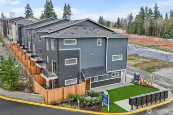 Photographs are for illustrative purposes only. Features, finishes, interior/exterior colors, landscaping and floorplan shown may vary from actual homes built.