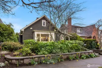 Lush plantings streetside