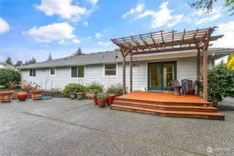 Deck/ concrete patio