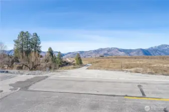 Off of Boyd, turn West onto the access road, soon to be named: Wineview Lane.